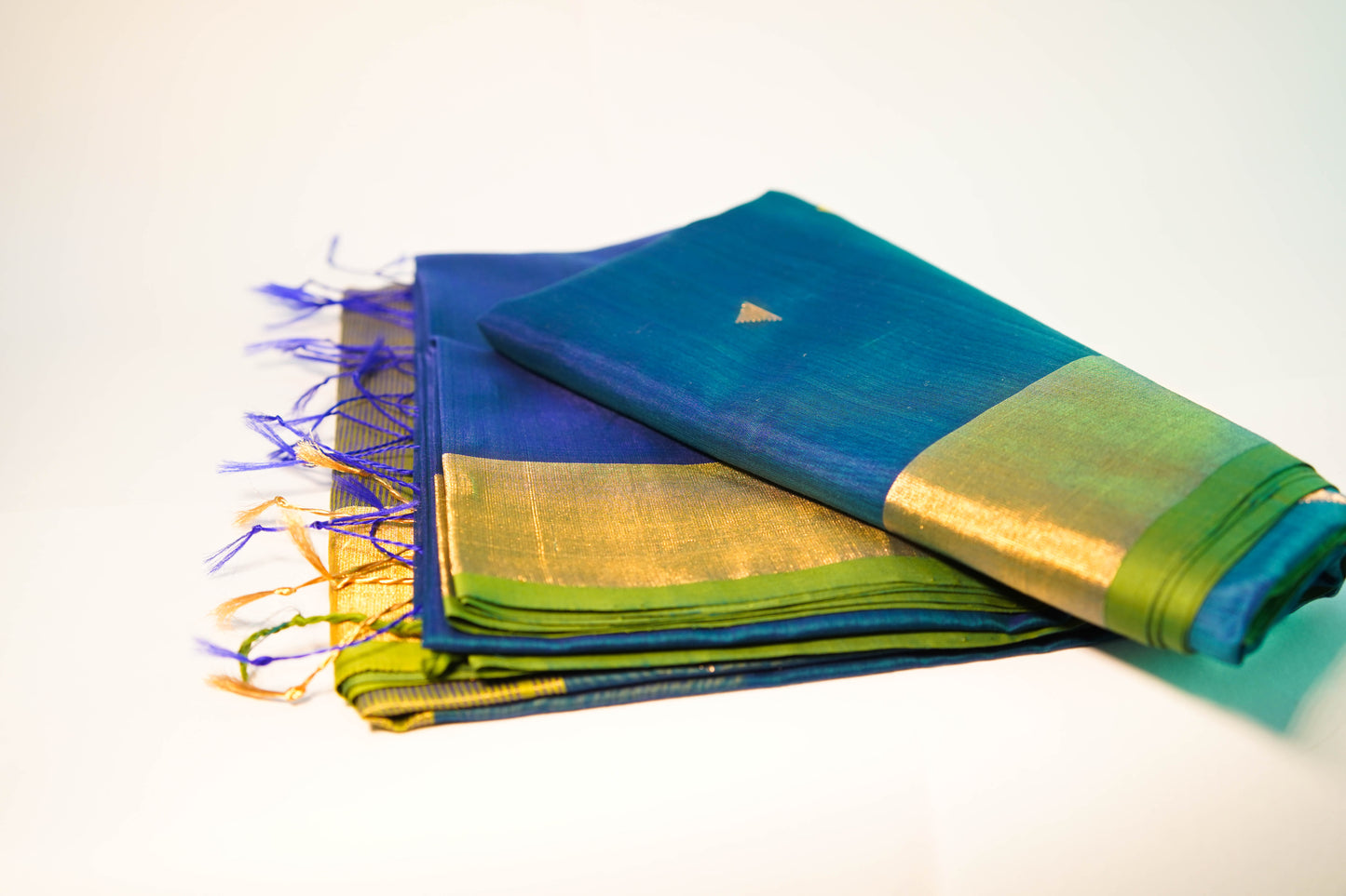 Dahlia Ocean Blue Cotton Silk Handloom Saree