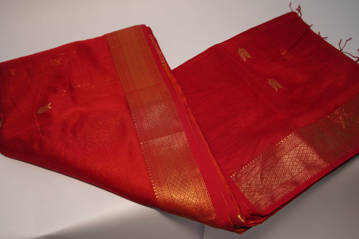 Saffron | Red