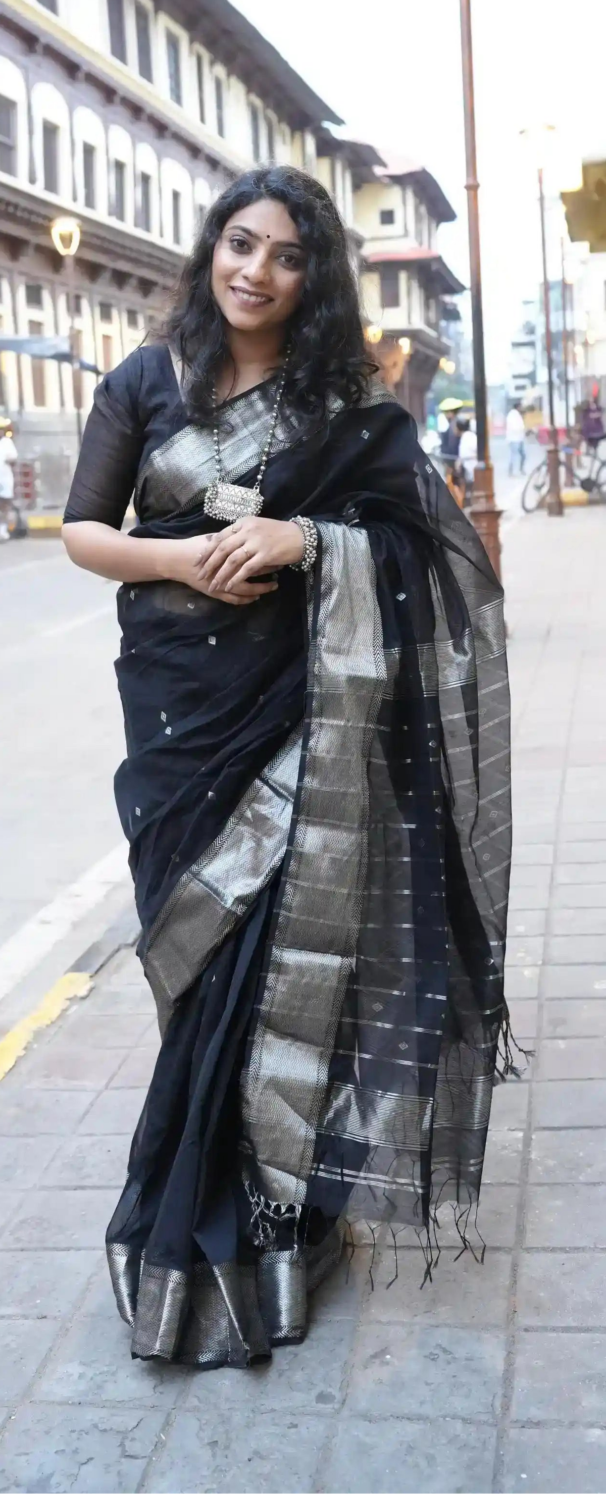 Swarna | Black - Silver Border