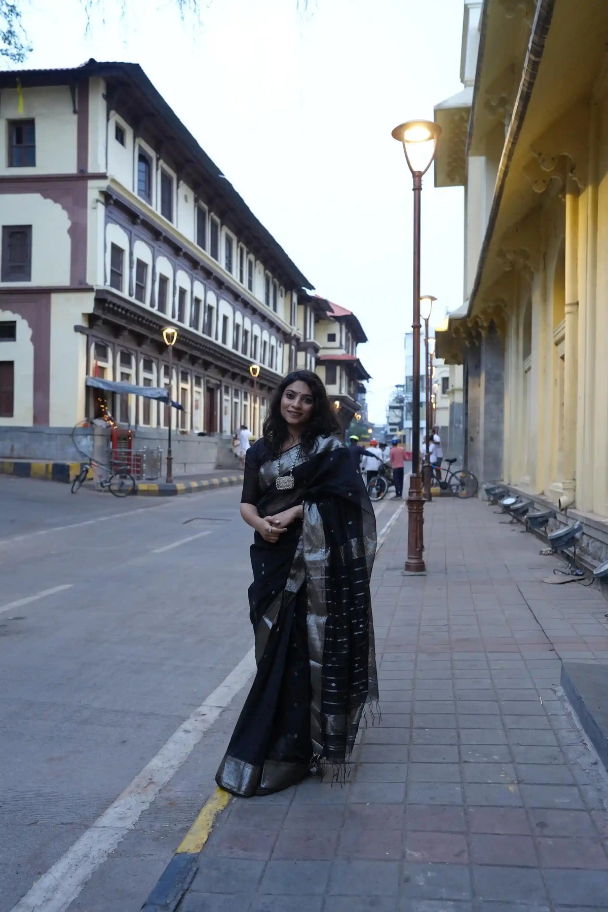 Swarna | Black - Silver Border
