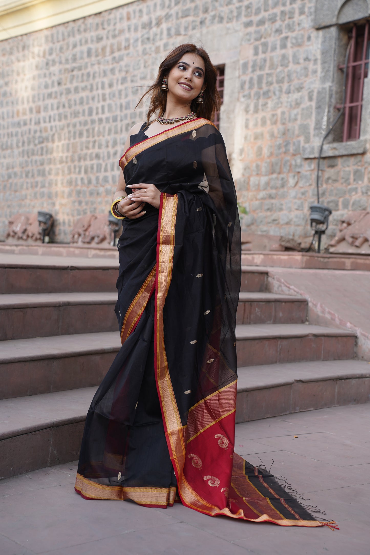 Varnika Black