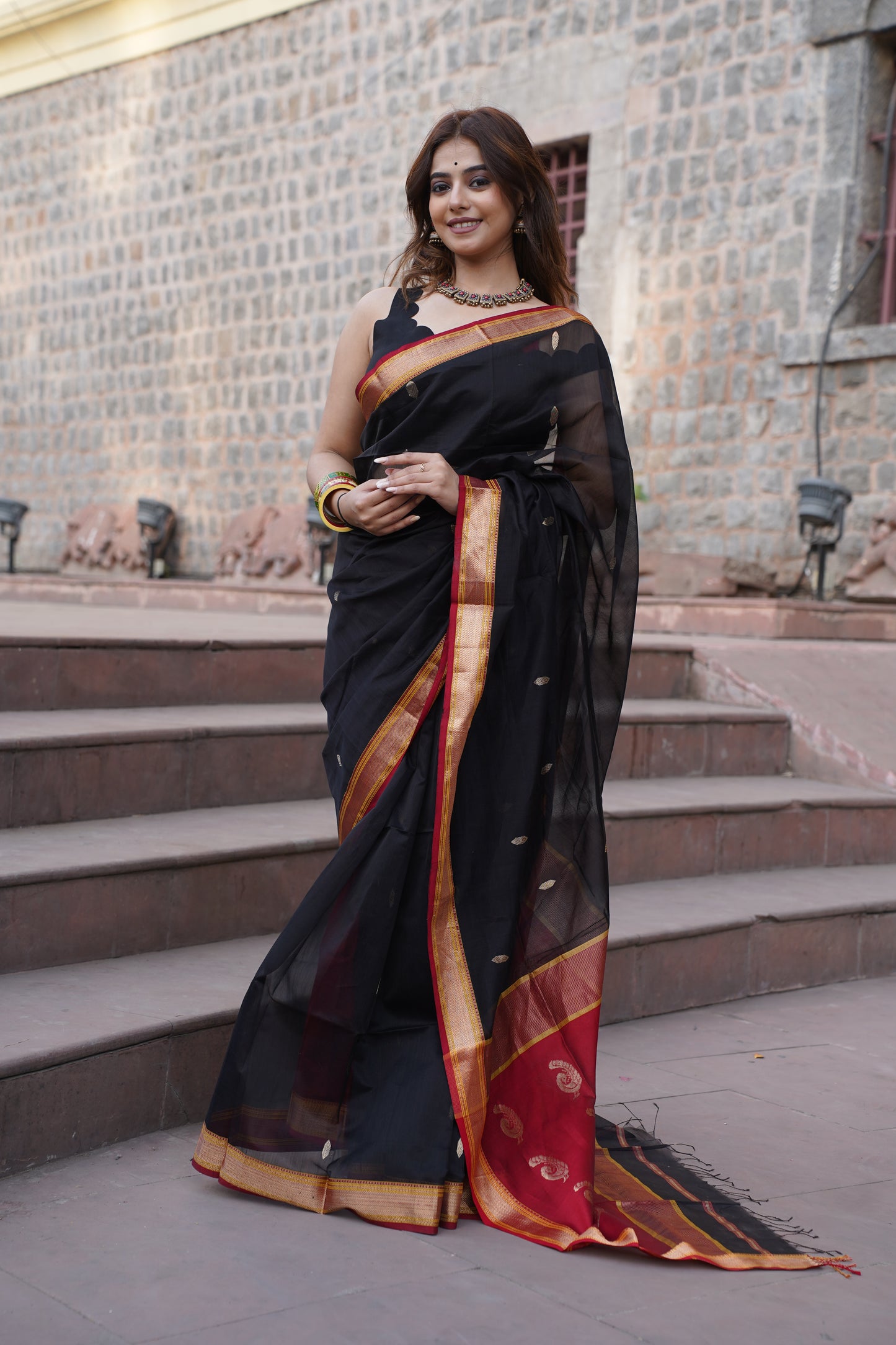 Varnika Black