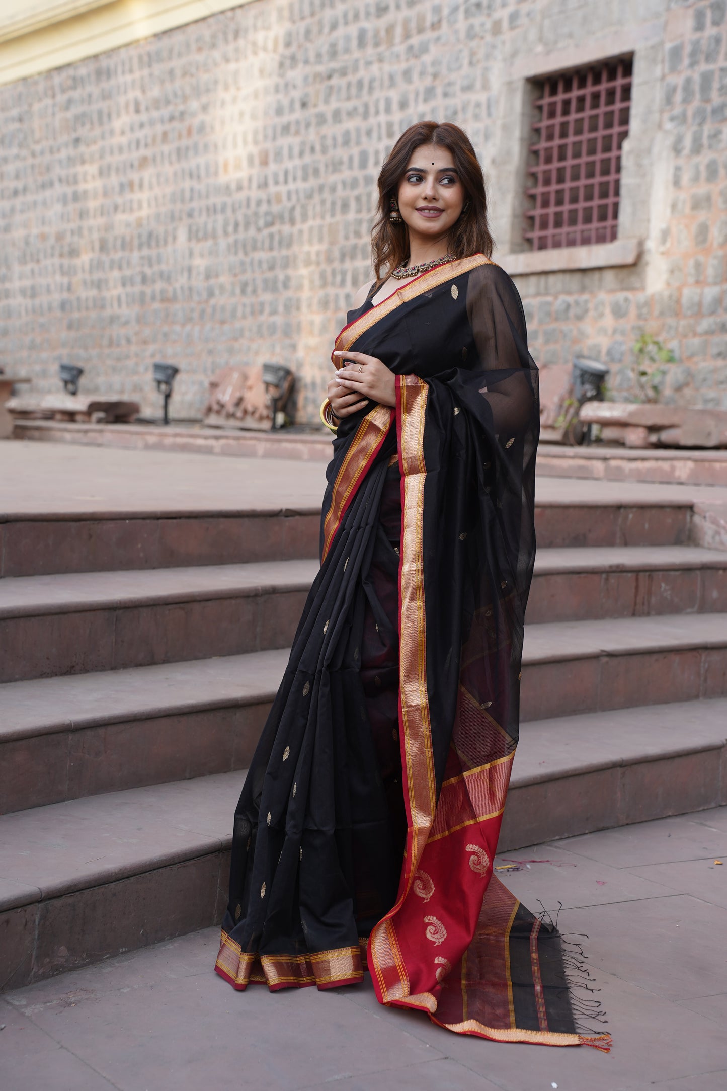 Varnika Black
