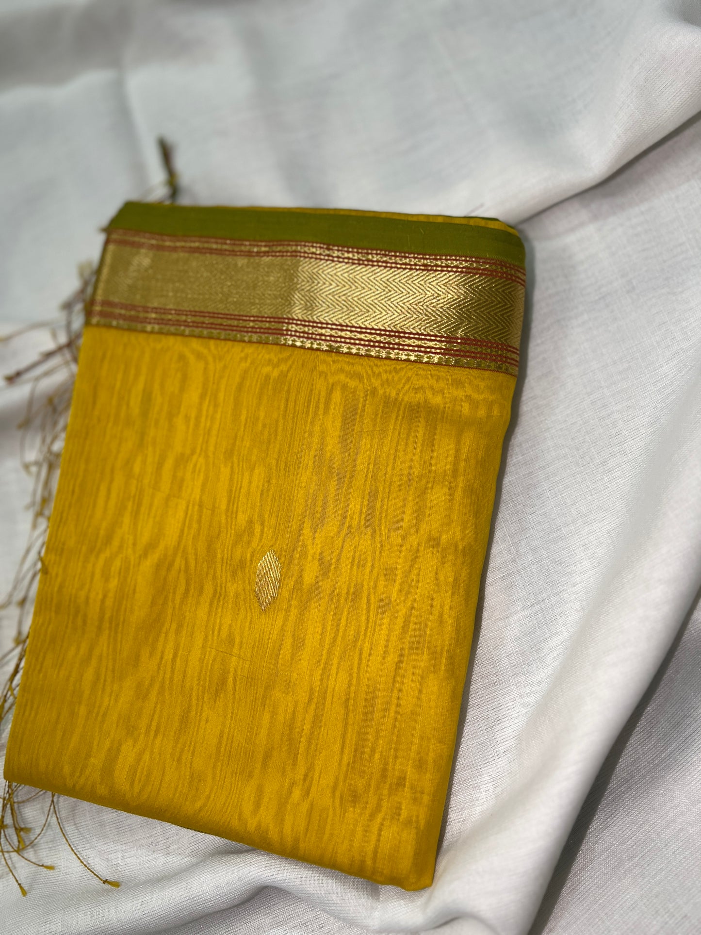 Varnika Green Yellow